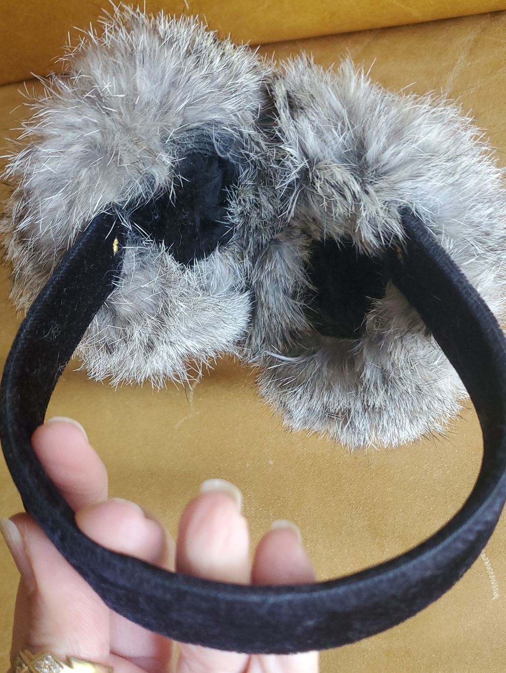 Real Rabbit Fur Earmuffs - Picture 8 of 8
